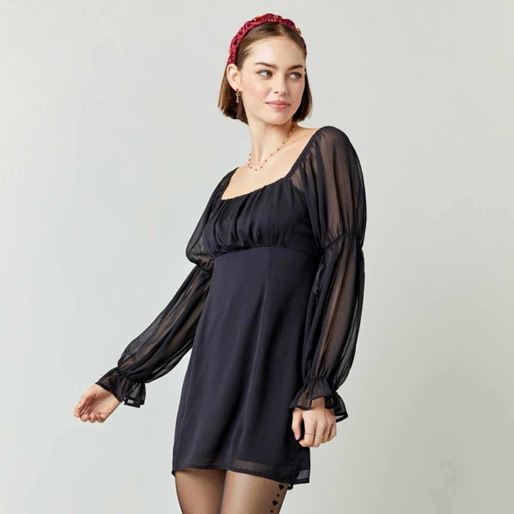 Francesca’s Mi Ami Josanna Juliet Sleeve Mini Dress DRAFT